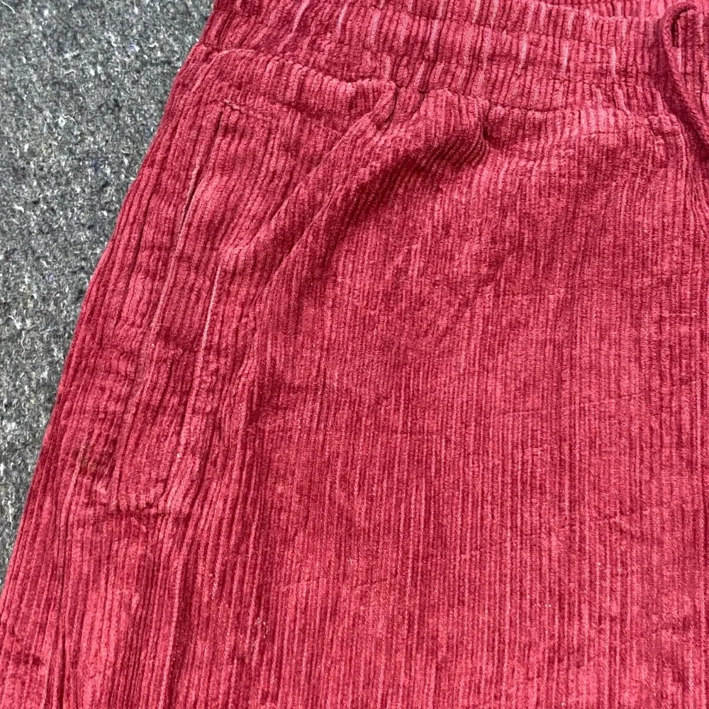 Krooked Skateboards Corduroy Pants Sz XL Mens Burgundy Skater Eyes Logo Lounge